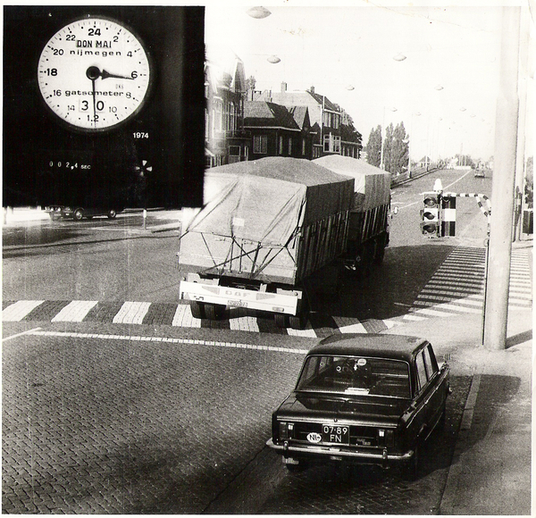 DAF 1974 (bekeuring rood licht)