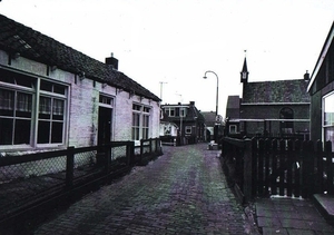 1970-12-00