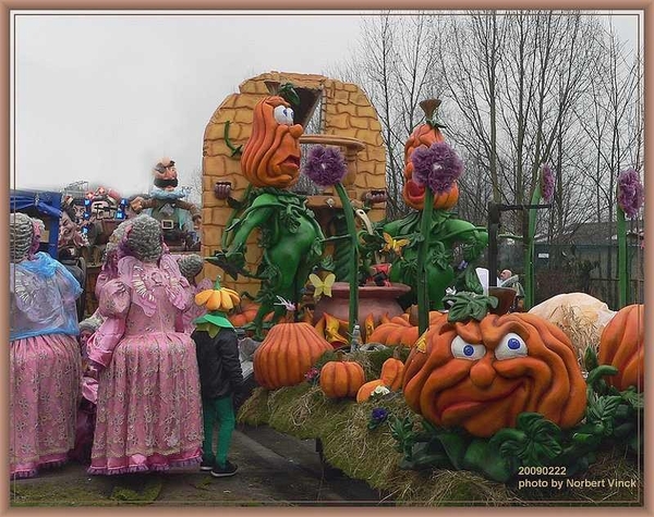 sized_sized_P1890873a cavalcade praalwagens