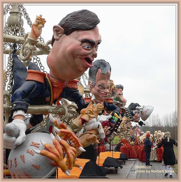 sized_sized_P1890936a carnavalwagens- 