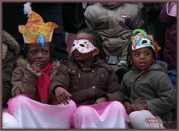 sized_sized_P1890971a jeugdige kijkertjes