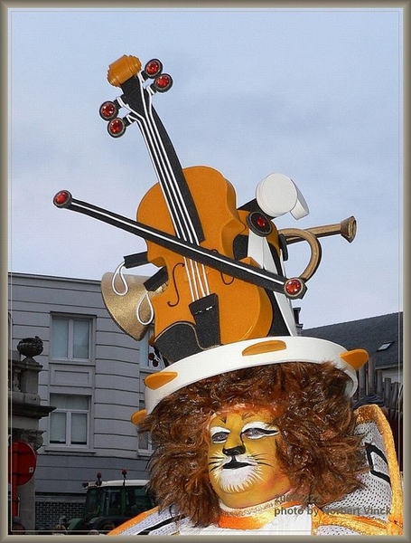 sized_sized_P1900005a karnaval zondag