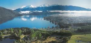 Lake Te Anau Fiordland