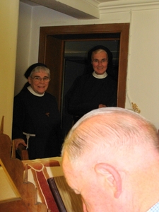 helpende kloosterzusters