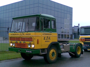 Oude DAF 2600 met sleep