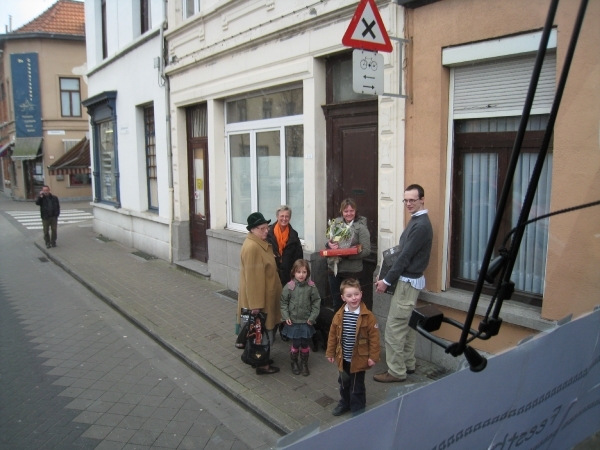 Veel volk aan halte Boomgaardstraat