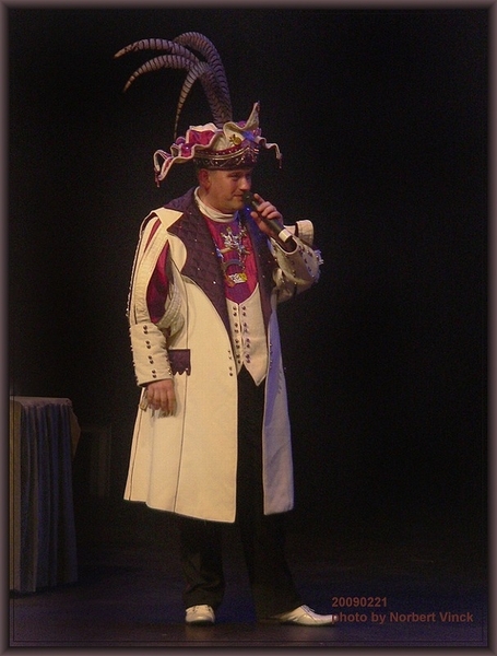 sized_sized_P1890752a raadzitting karnaval-prins Jurgen