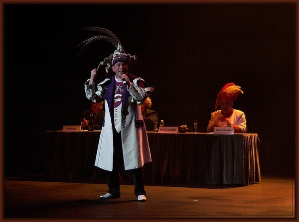 sized_sized_P1890768a raadzitting karnaval