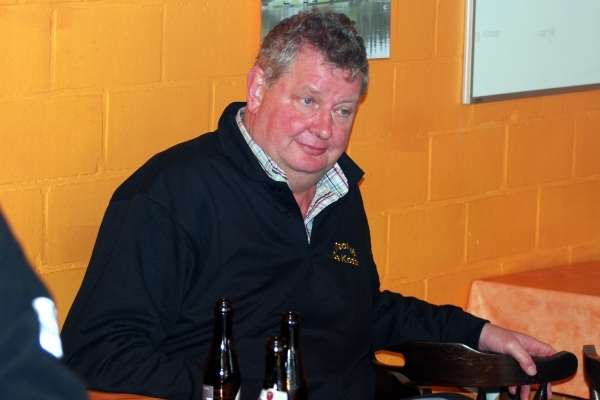 In gedachten verzonken.