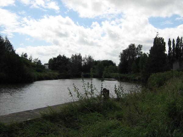 donkere wolken boven Wervik