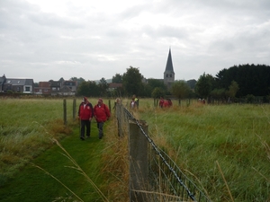 09.09.13.WINKSELE.DE KERK IN DE ACHTERGROND