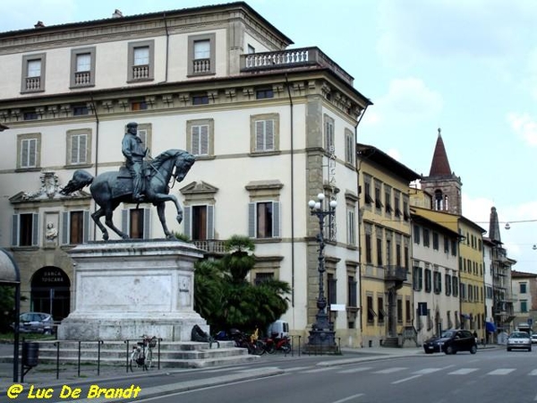 2008_07_01 Pistoia 01 Piazza Garibaldi