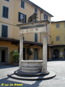 2008_07_01 Pistoia 44 Piazza della Sala