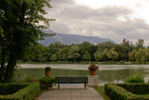 4735996bank en zicht op meer