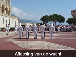 aflossing van de wacht aan het paleis ( Monaco )