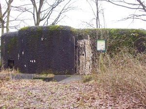 BUNKER NAAST ANTI TANKGRACHT SCHILDE