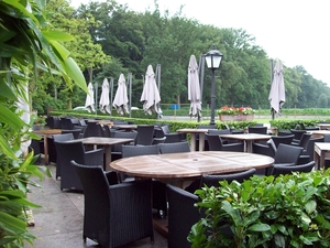 HET TERRAS