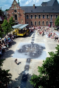 Opening Loopfontein Vrijthof  Stadhuis naar St-Michielskerk