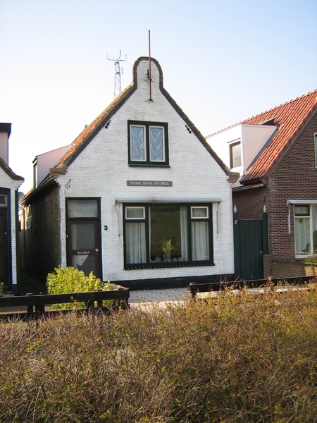 TEXEL  03-04-2009 -- Werkmanshuisje