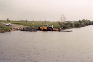 We zijn bij de Pont die overzet naar Schenk en Schans