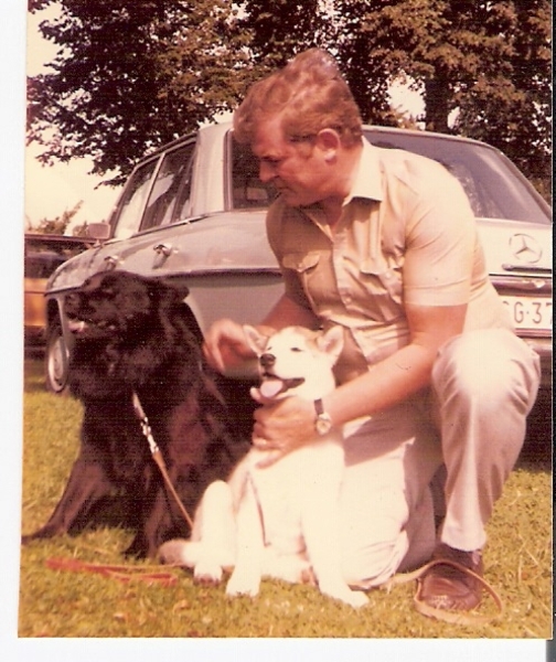 5 1981JoLi met Chico en Farah