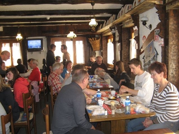20090405 052 Tz Ontbijt