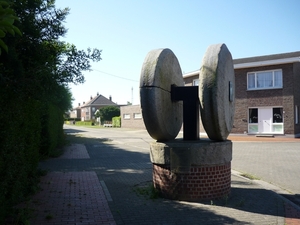 09.05.30.HANSBEKE .MOLENSTENEN VAN LIJNZAADMOLEN