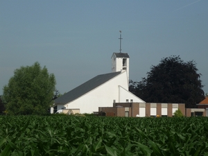 09.06.28.WAARSCHOOT.kerkje bellebargie