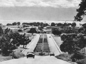 BUJUMBURA 1957: langs het Tanganikameer