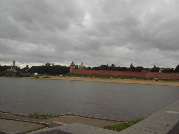 Novgorod Kremlin aan rivier de Volchov