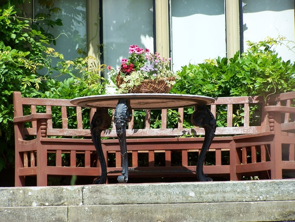 Mooi zitje op het terras van het landhuis