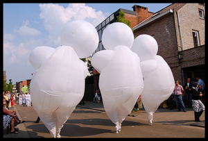 parade 16