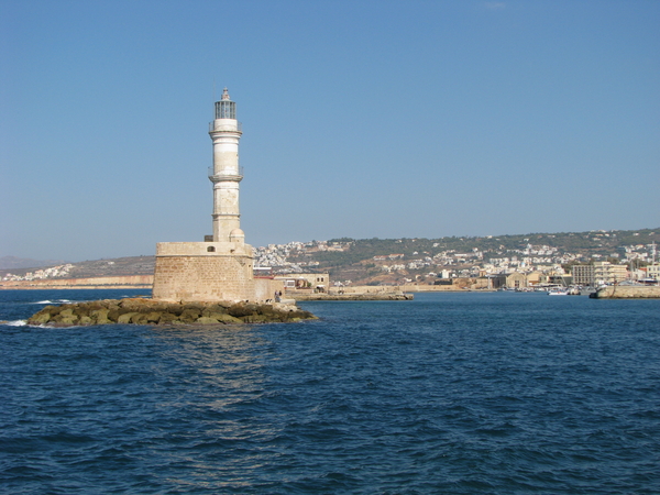 De Turkse vuurtoren op de pier bij Chania