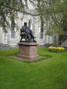 St Patrick standbeeld 2