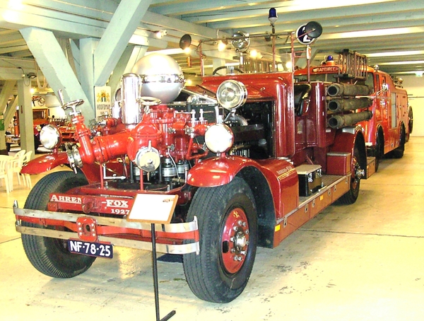 127gsb.Diep in gedachten.