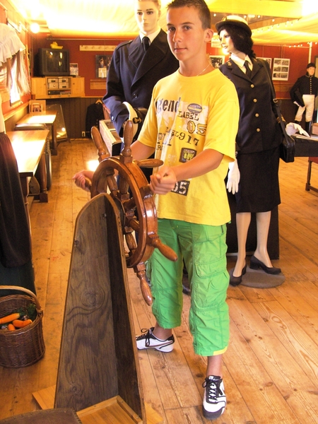 134gsb.Diep in gedachten.