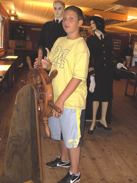 135gsb.Diep in gedachten.