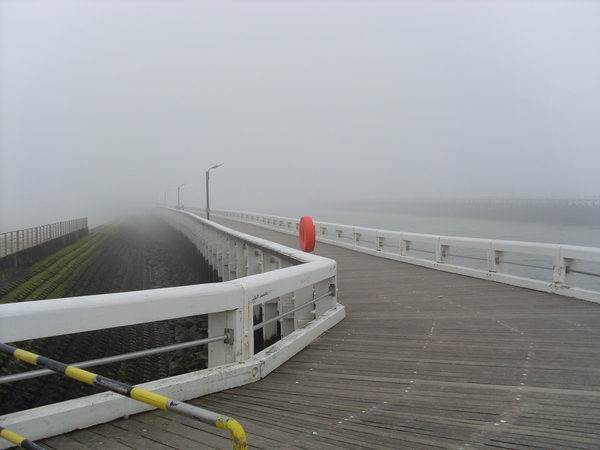 Nieuwpoort in mist ( de pier)