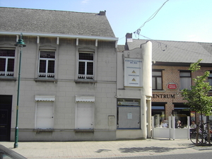De Bie zakenkantoor Axa  N 18 A & N 20 woonhuis