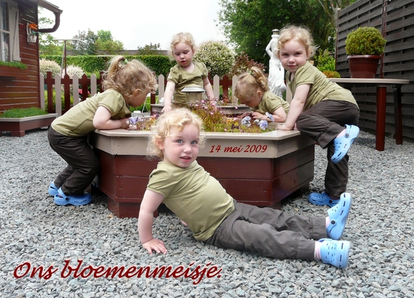 Ons bloemenmeisje.   14 mei 2009