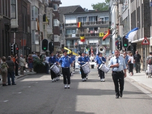 Boom 2009 Maria door vlaanderen gedragen 002