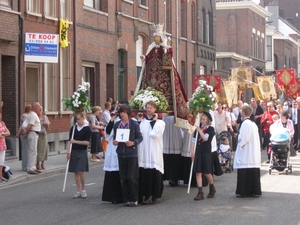 Boom 2009 Maria door vlaanderen gedragen 017