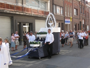 Boom 2009 Maria door vlaanderen gedragen 027