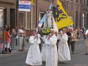 Boom 2009 Maria door vlaanderen gedragen 030