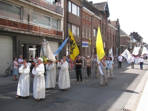 Boom 2009 Maria door vlaanderen gedragen 031