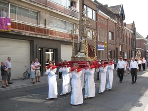 Boom 2009 Maria door vlaanderen gedragen 033