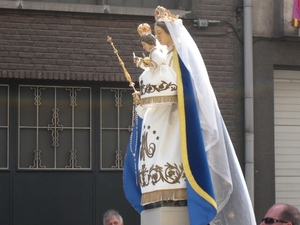 Boom 2009 Maria door vlaanderen gedragen 077