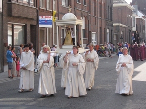 Boom 2009 Maria door vlaanderen gedragen 089