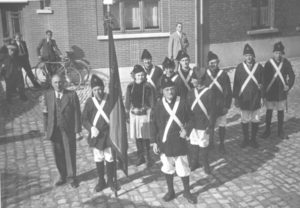 Oud soldaten in uniform burgerwacht