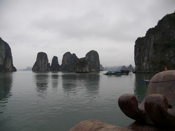 Halong Bay in de Golf van Tonkin